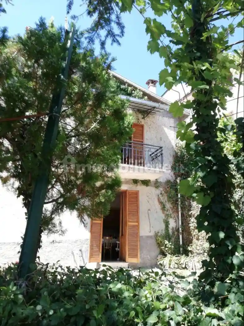 Villa in vendita a Borgorose