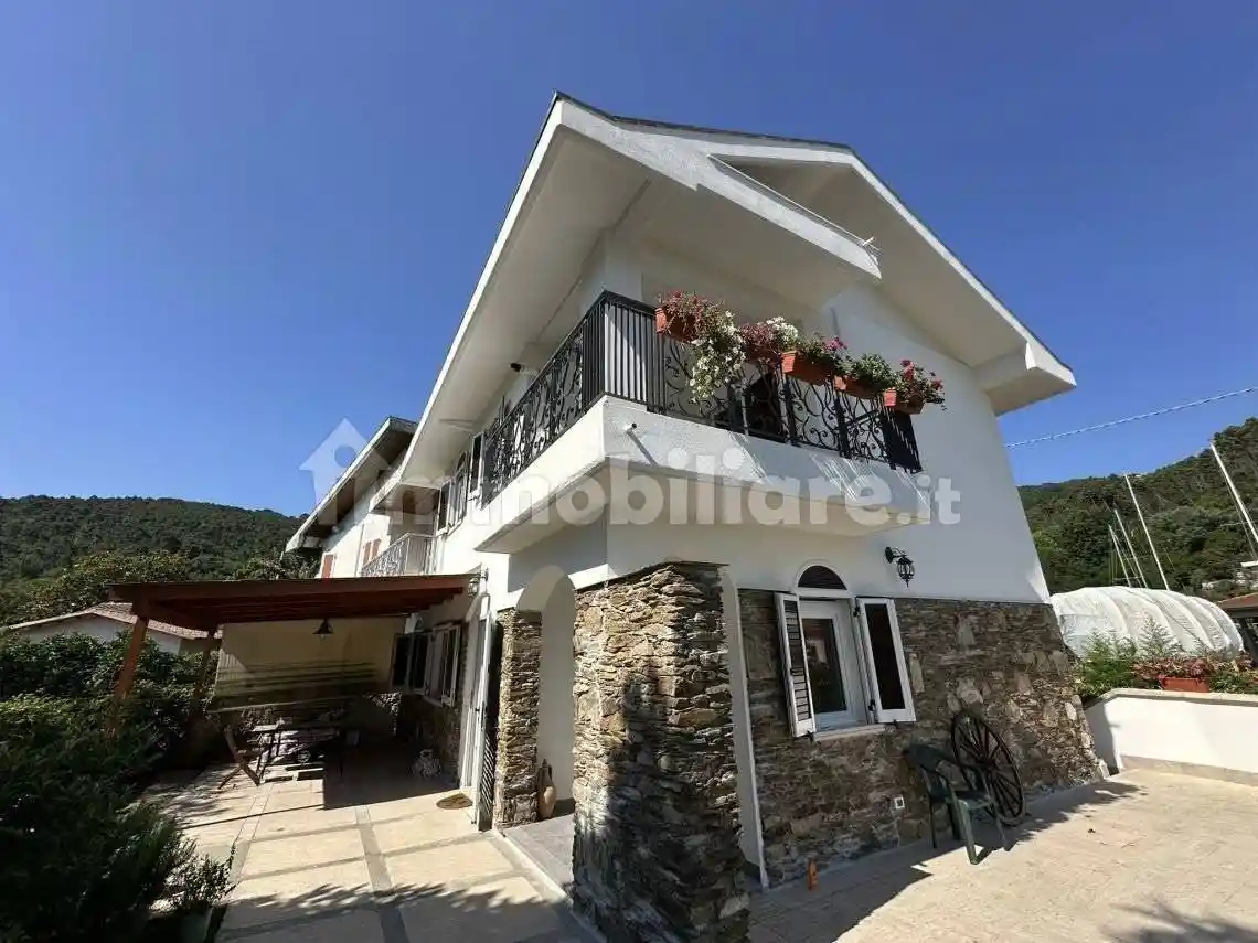 Villa in vendita a Ameglia
