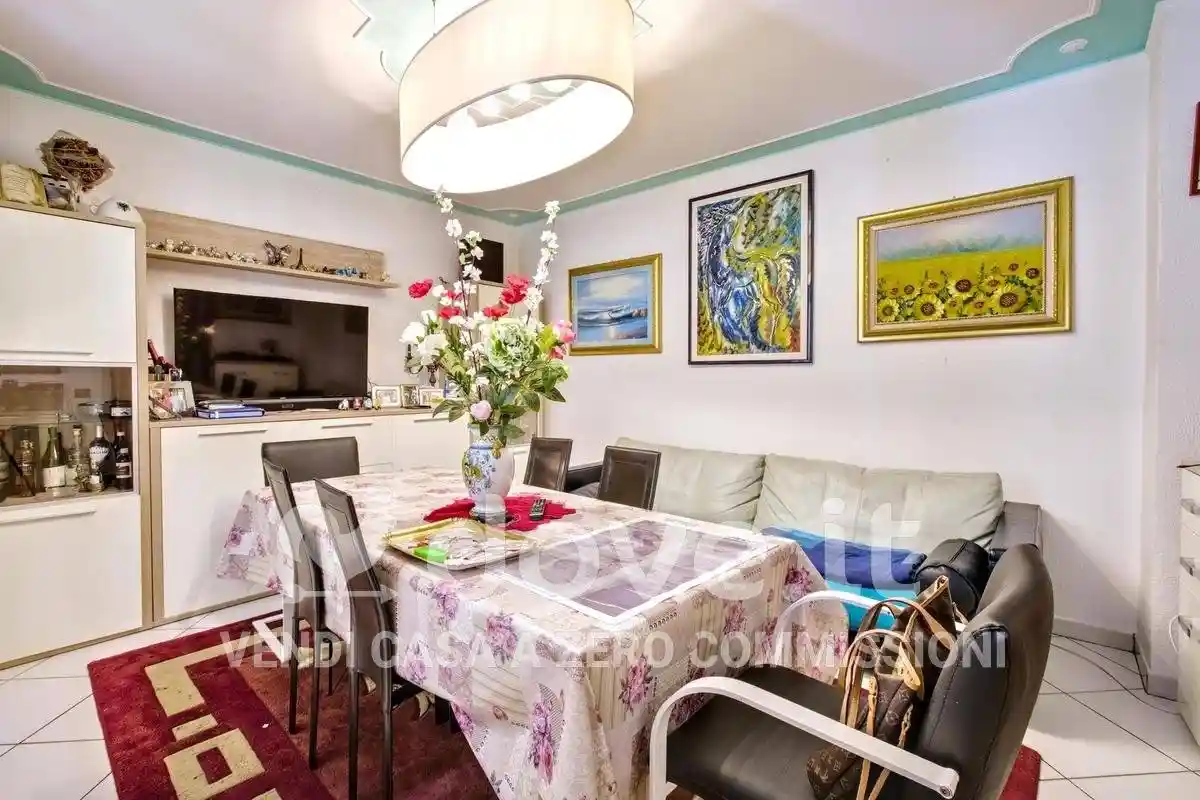 Appartamento in vendita a Cadegliano-Viconago