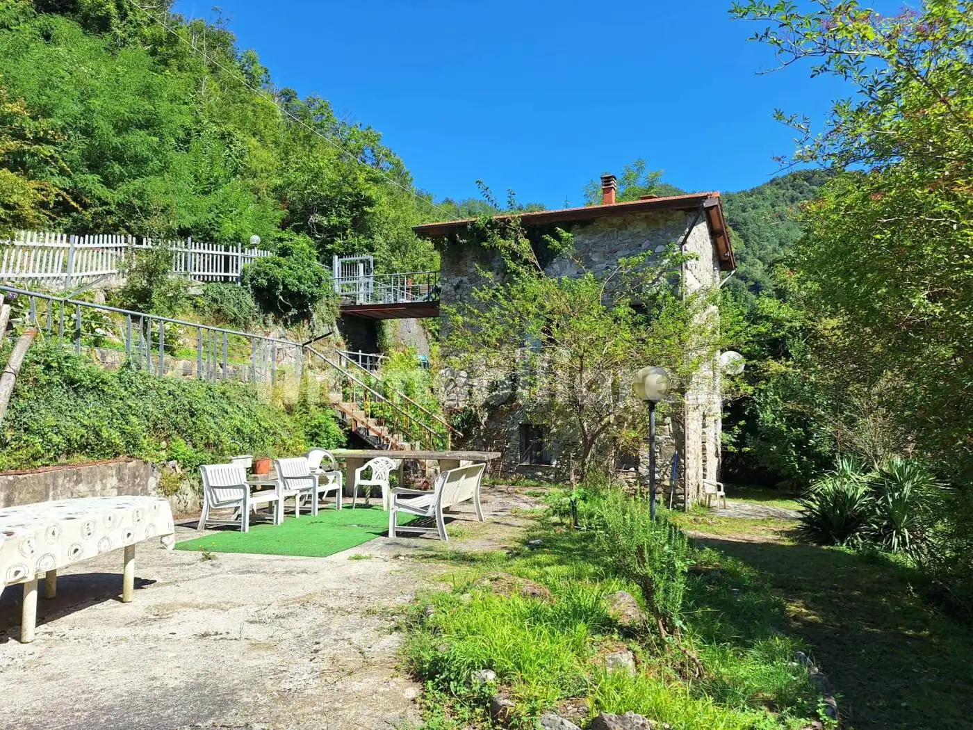 Casa indipendente in vendita a Sesta Godano