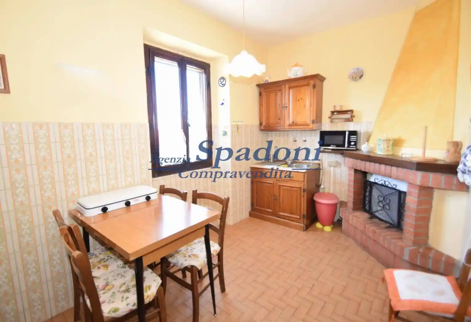 Casa indipendente in vendita a Pescia