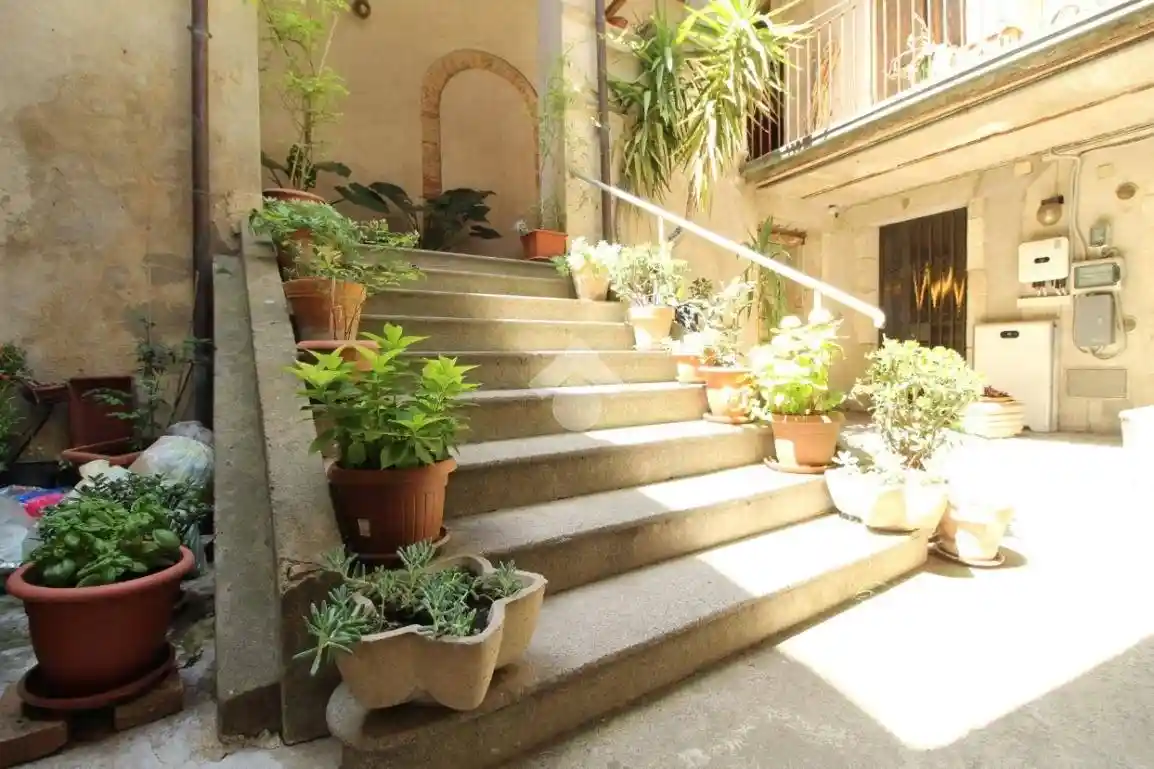 Quadrilocale via Don Gaetano Mauro 13, Centro, Montalto Uffugo - foto 4