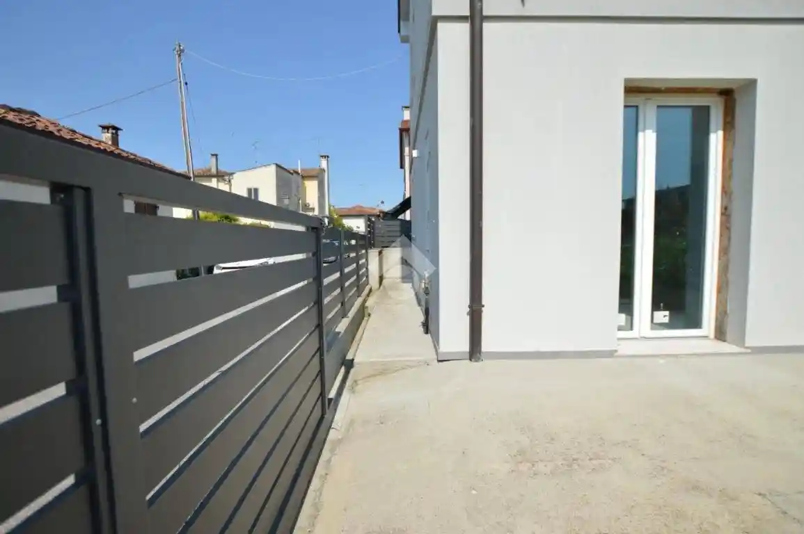 Villa bifamiliare via Cesare Battisti, Centro, Ceggia - foto 2