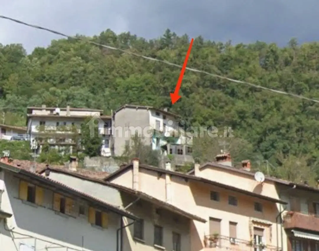 Villa in vendita a Lavenone