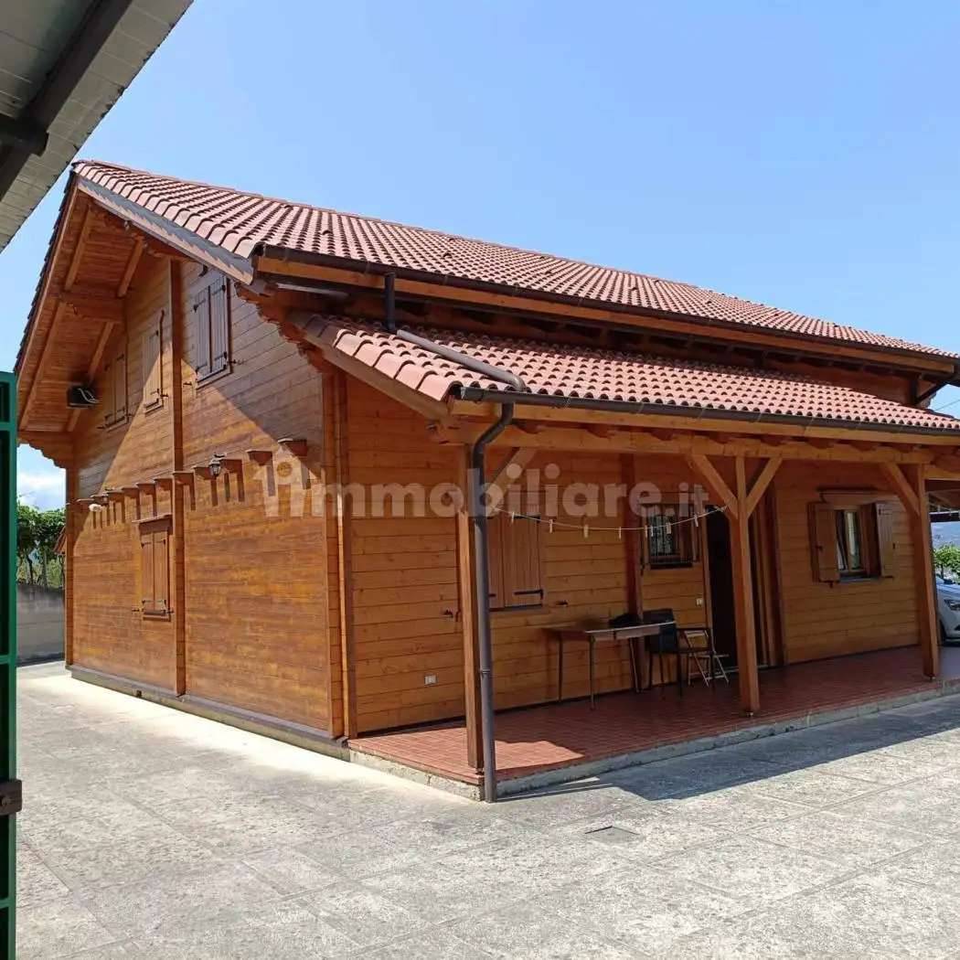 Villa in vendita a Lappano