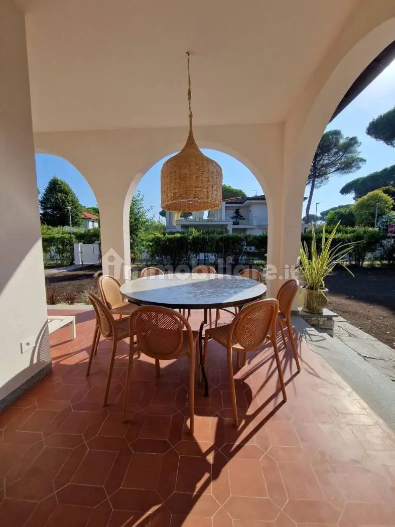 Villa in affitto a Forte dei Marmi