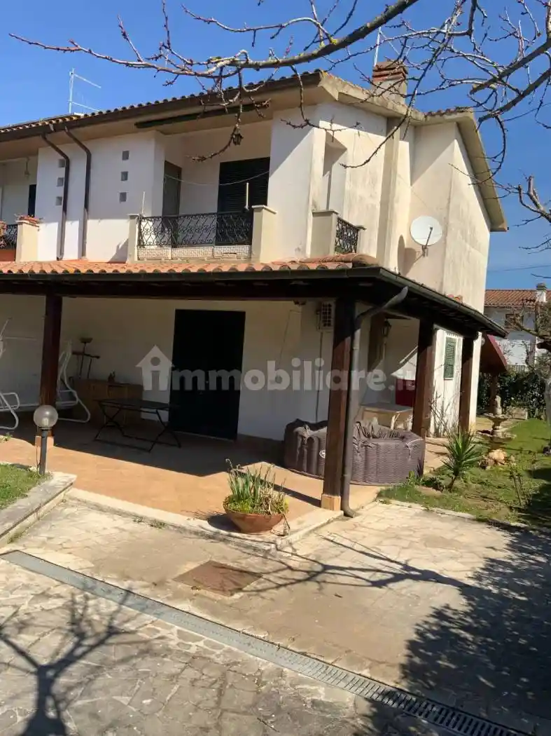 Villa in vendita a Ardea