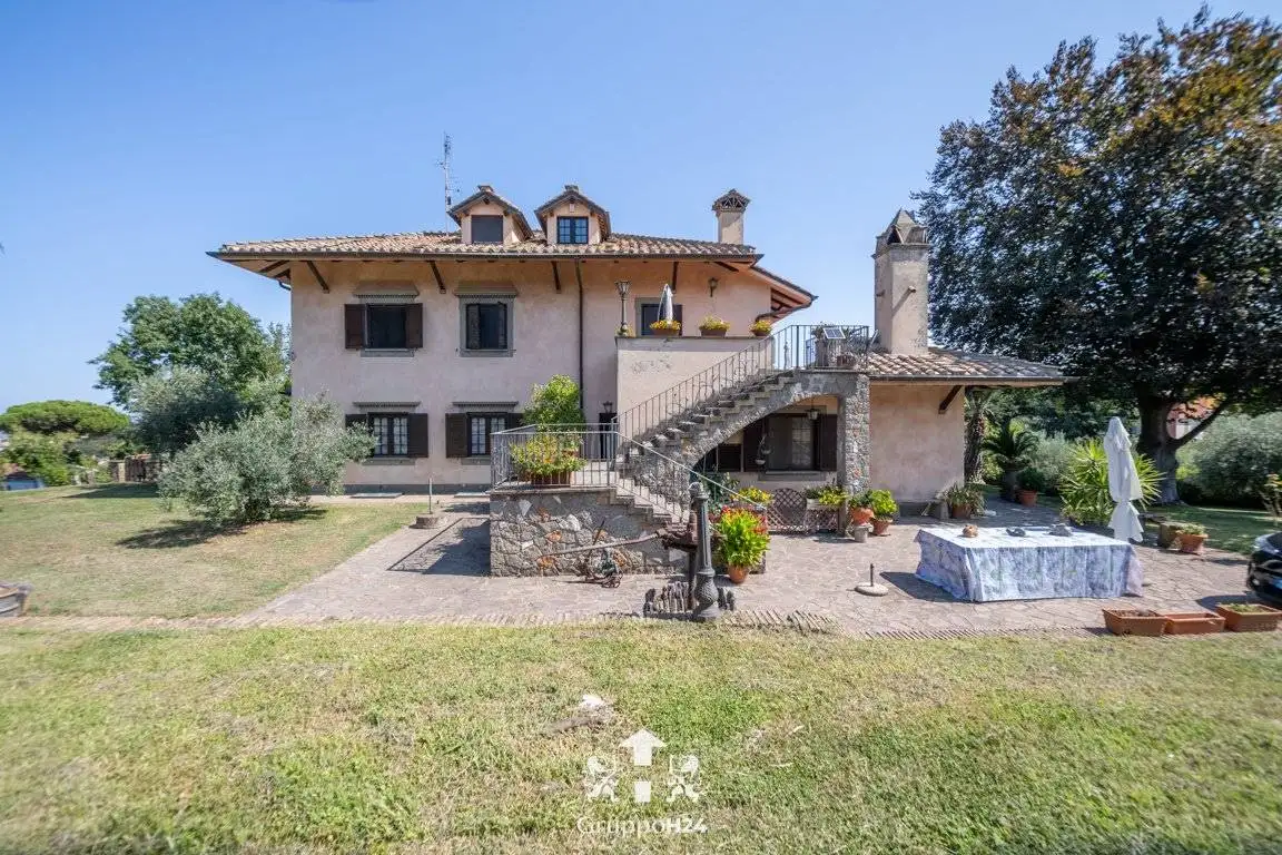 Villa in vendita a Marino