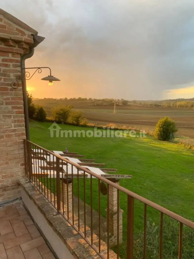 Rustico - Casale in affitto a Montemarciano