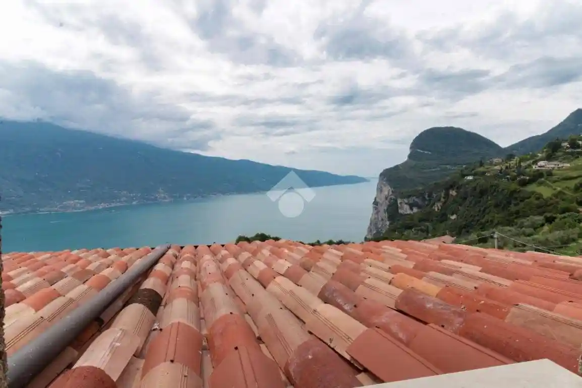 Appartamento in vendita a Tremosine sul Garda