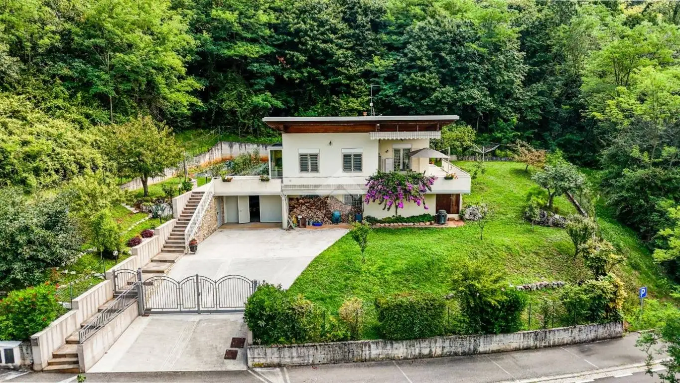 Villa in vendita a Vallio Terme