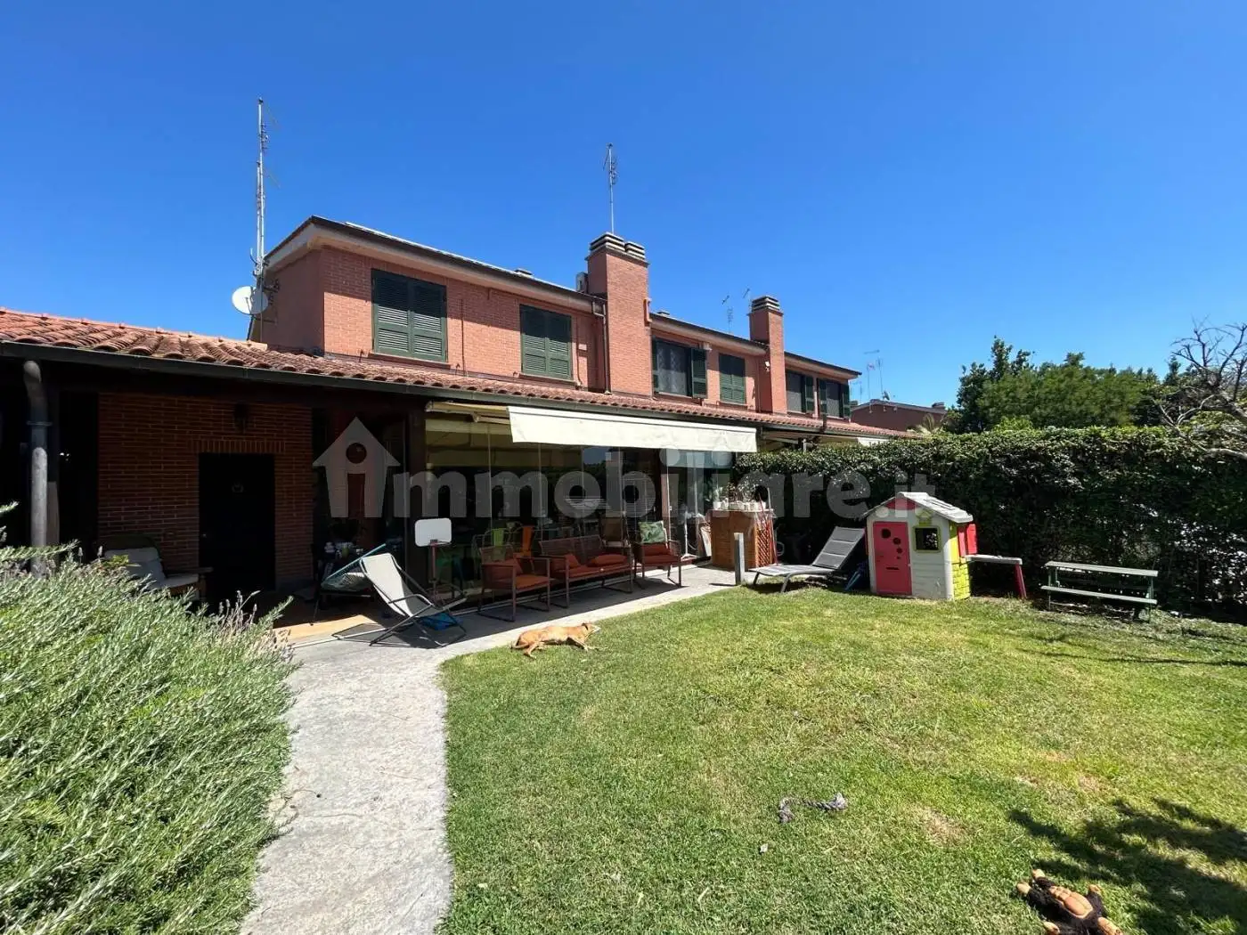 Villa bifamiliare in vendita a Roma