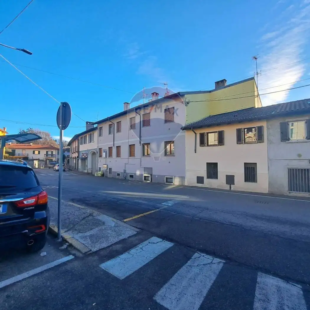 Casa indipendente in vendita a Clivio