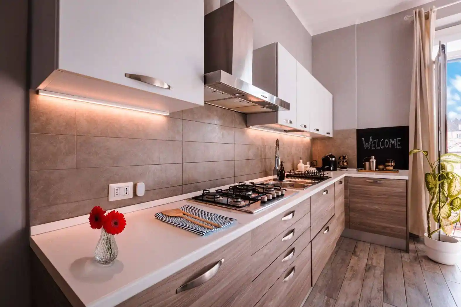 Trilocale ottimo stato, secondo piano, Navigli - Darsena, Milano - foto 2