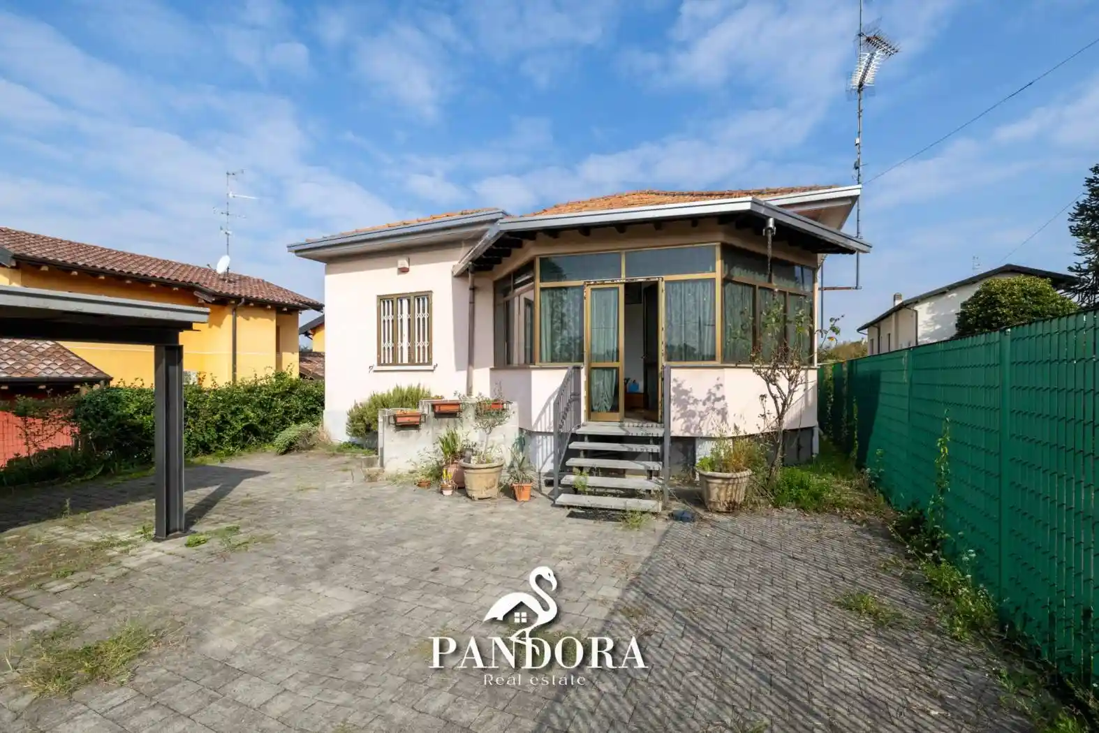 Villa in vendita a Cardano al Campo