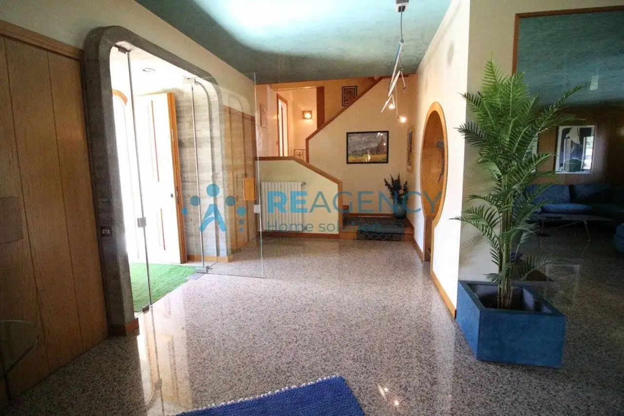 Villa unifamiliare via Martiri della Libertà, Centro, Caltrano - foto 4