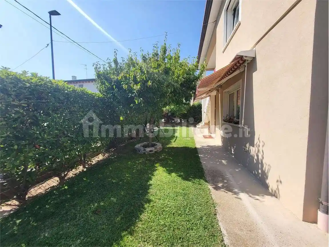 Terratetto unifamiliare via XXX aprile, Centro, Cornuda - foto 4