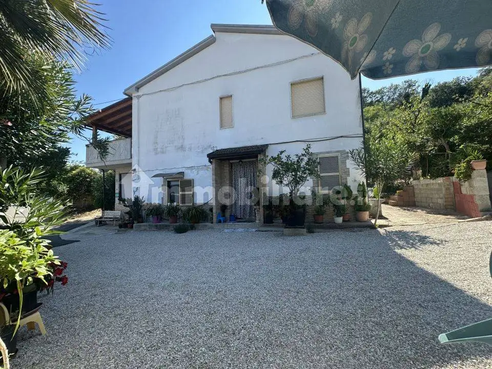 Villa in vendita a Morro d'Oro