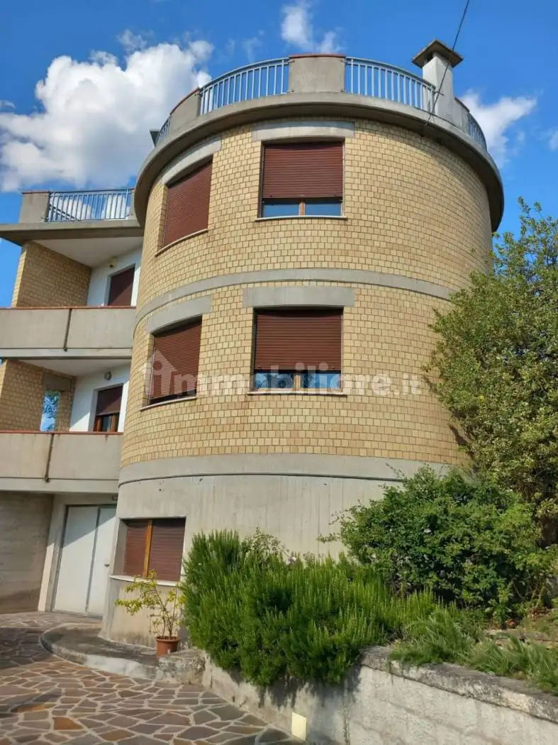 Villa in vendita a Sassocorvaro Auditore