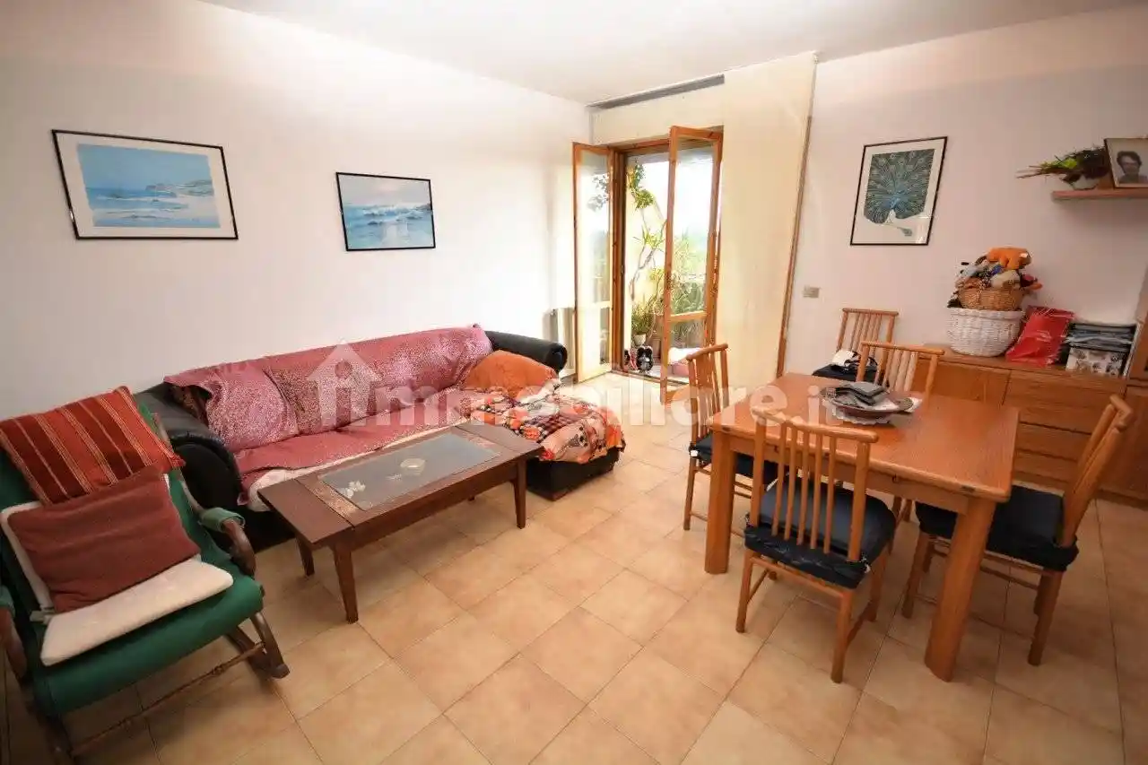 Appartamento in vendita a Montignoso