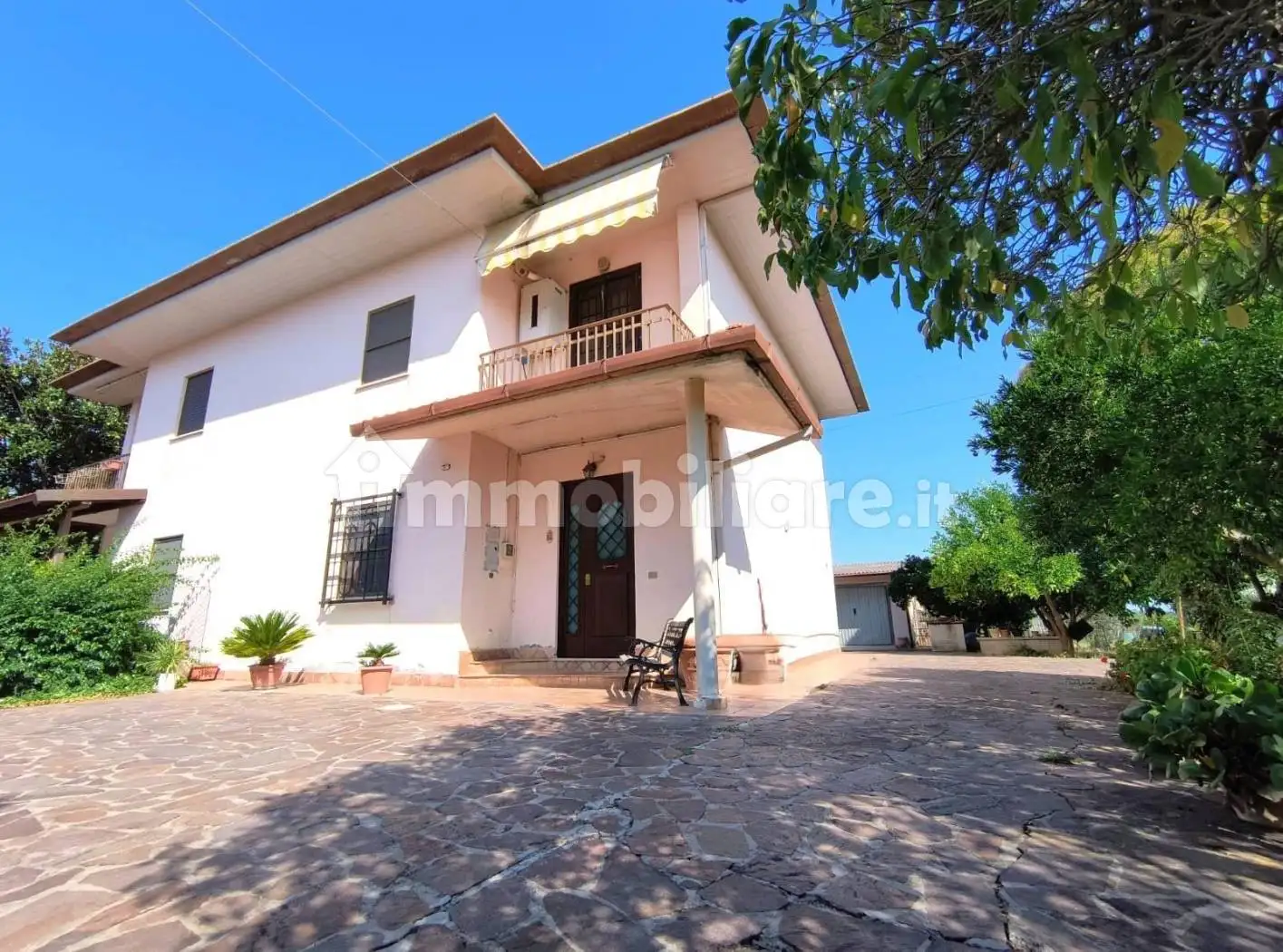 Villa in vendita a Latina