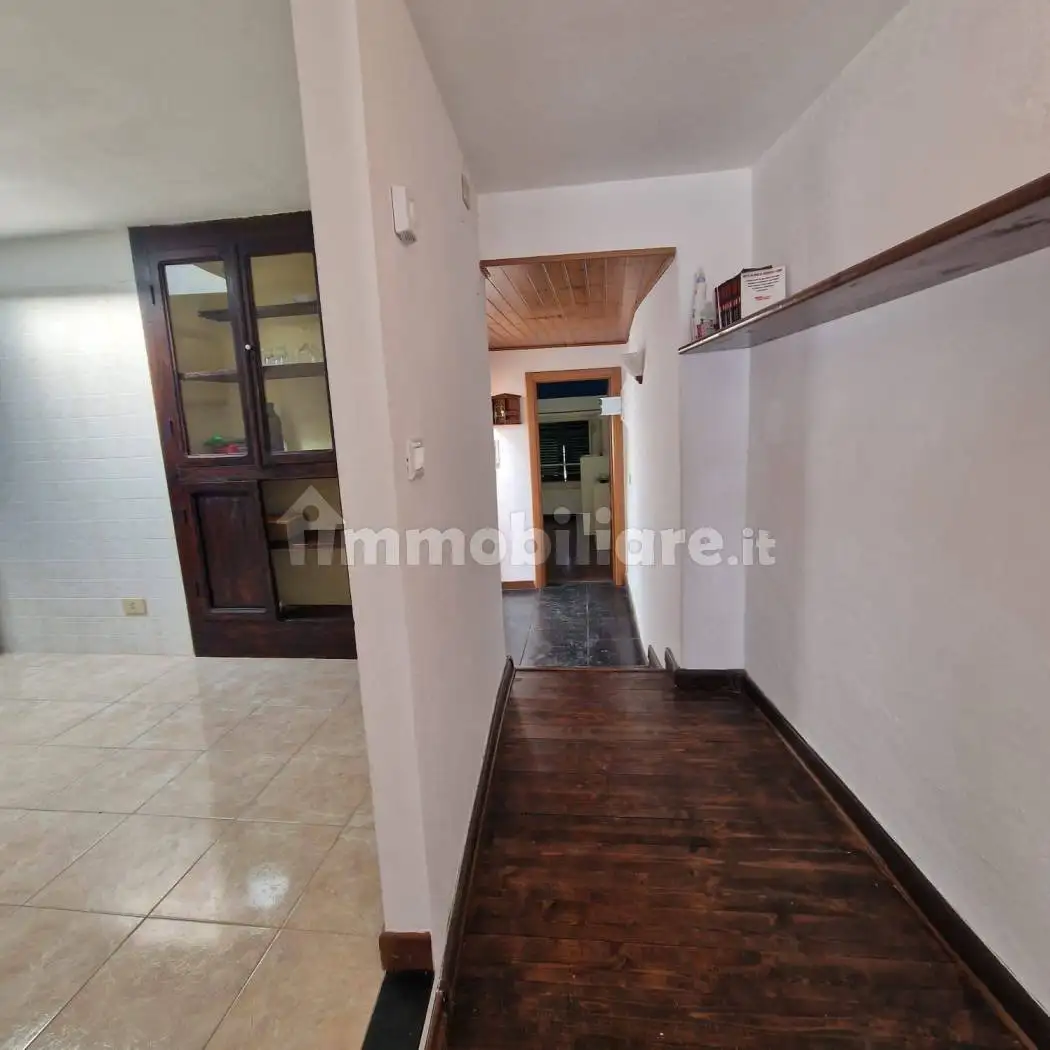 Bilocale piazza Stefano Botto 11, Centro, Borzonasca