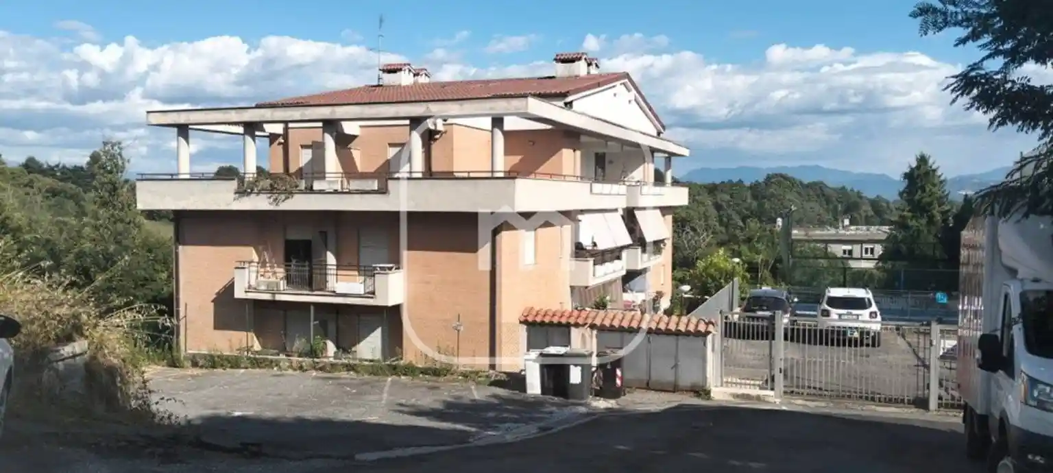 Appartamento in vendita a Cave