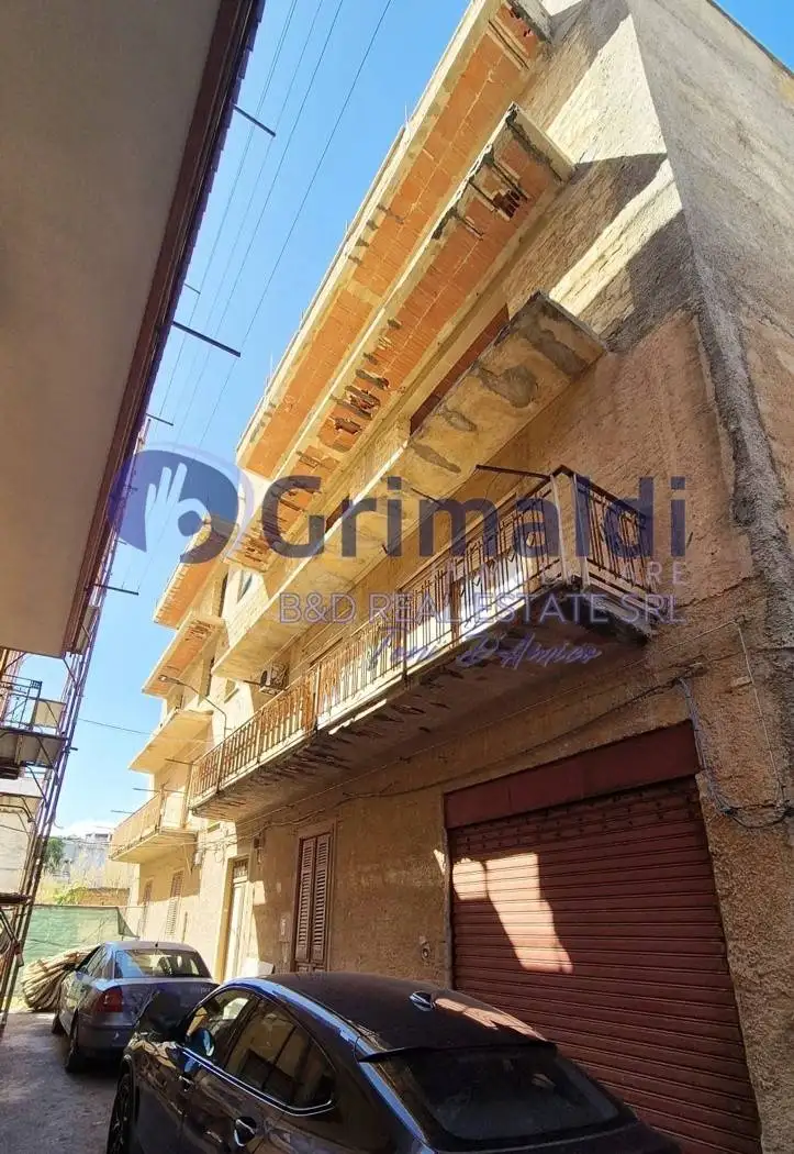 Palazzo - Edificio in vendita a Bagheria