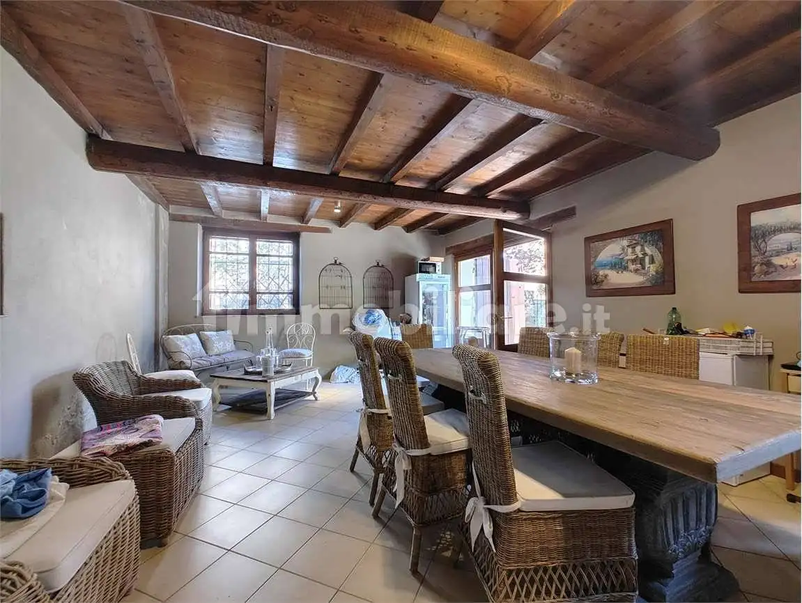 Rustico - Casale in vendita a Gropparello