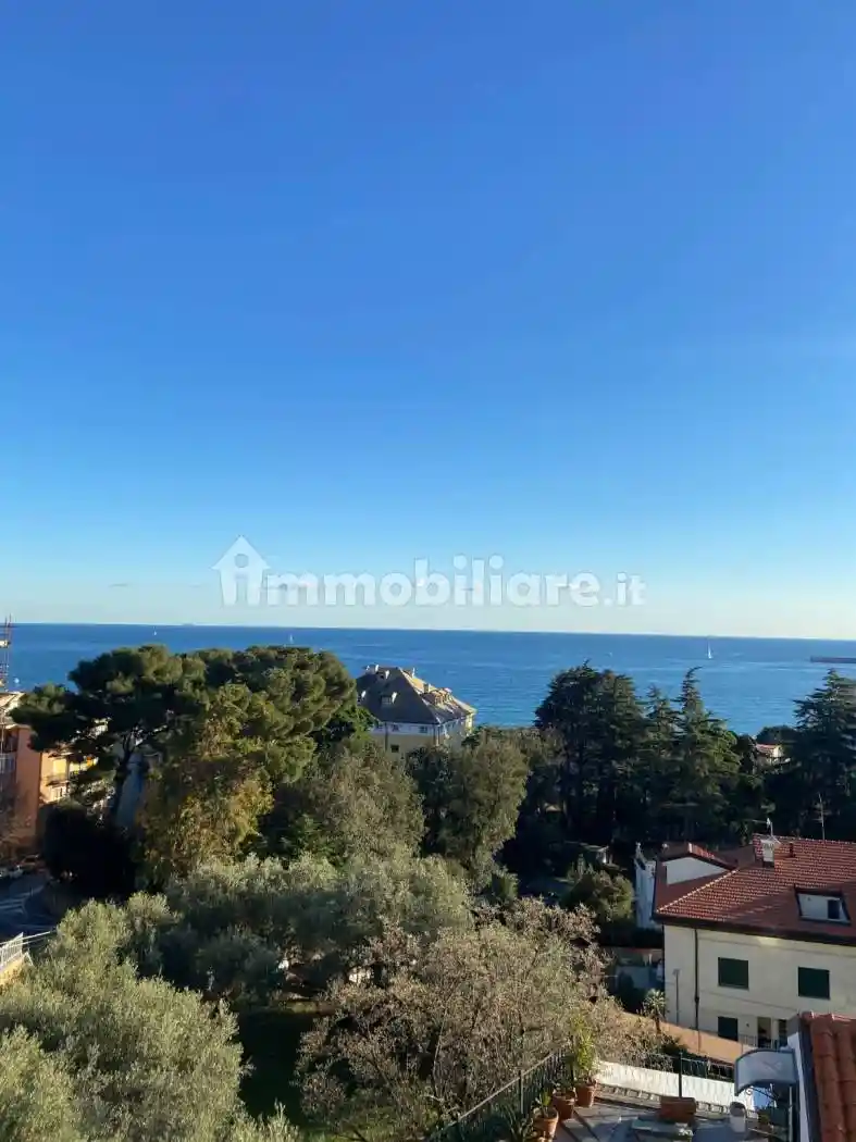 Appartamento in vendita a Albissola Marina