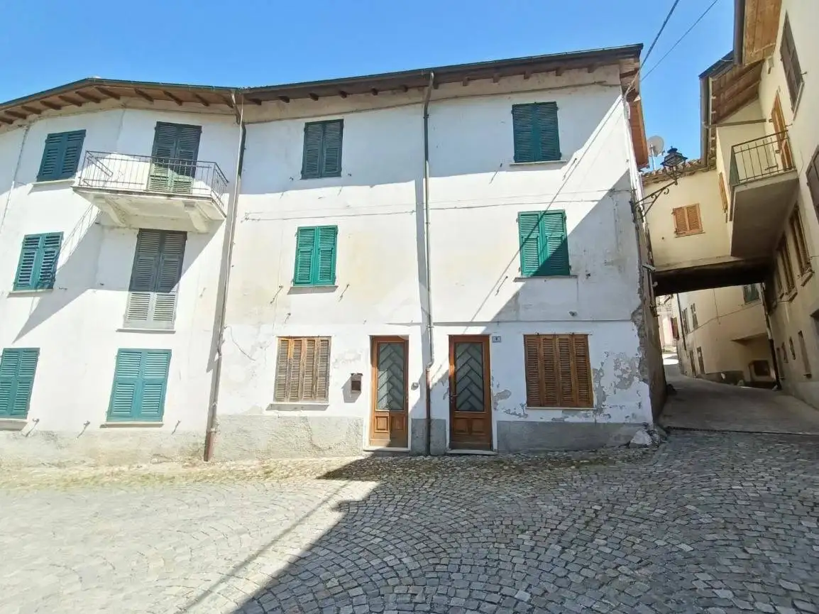 Appartamento in vendita a Grondona