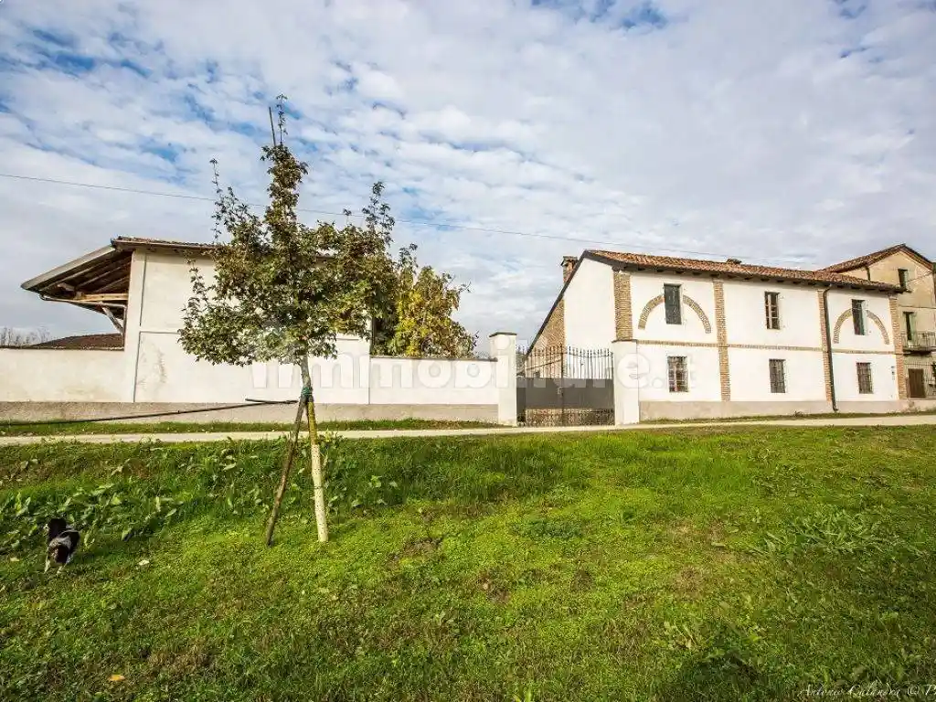 Cascina, da ristrutturare, 400 m², Centro, Cornovecchio - foto 2