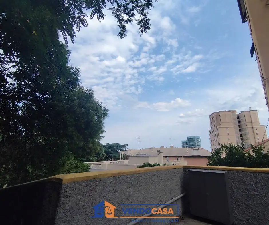 Appartamento in affitto a Savona