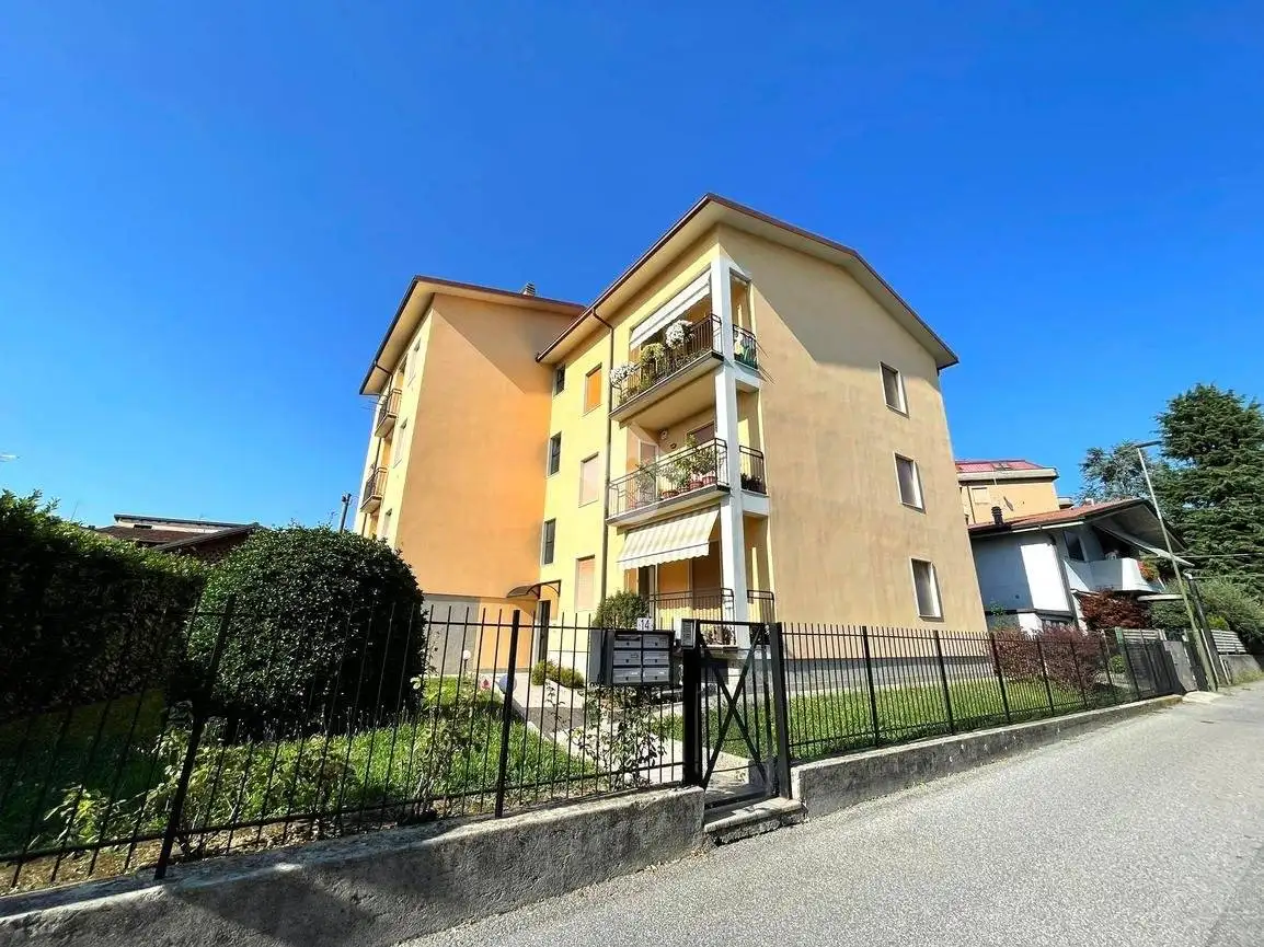 Appartamento in vendita a Almè