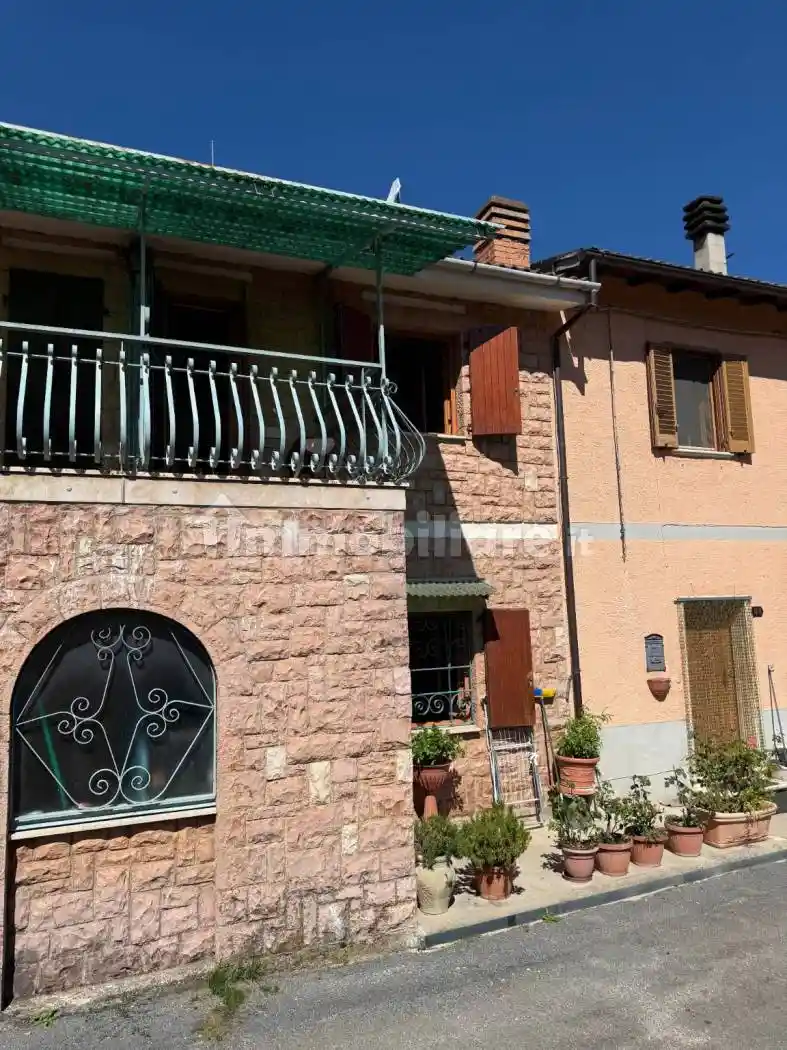 Casa indipendente in vendita a Cascia