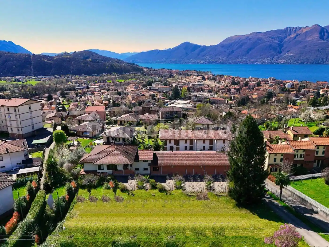 Villa in vendita a Luino