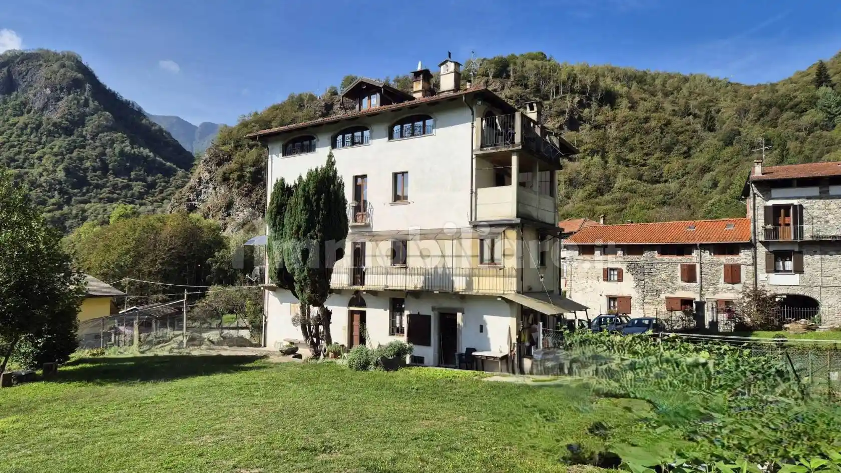 Villa in vendita a Varallo