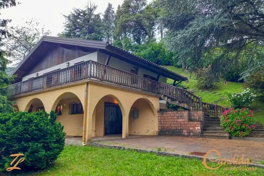 Villa in vendita a Ampezzo