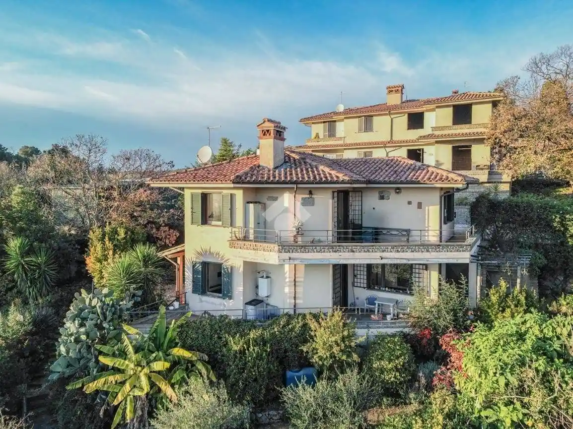 Villa in vendita a Canale Monterano