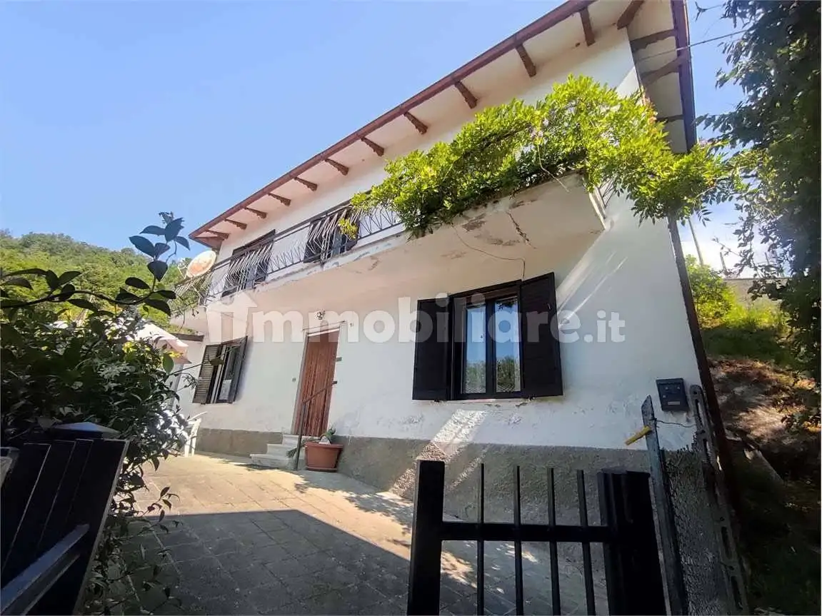 Casa indipendente in vendita a Frontino