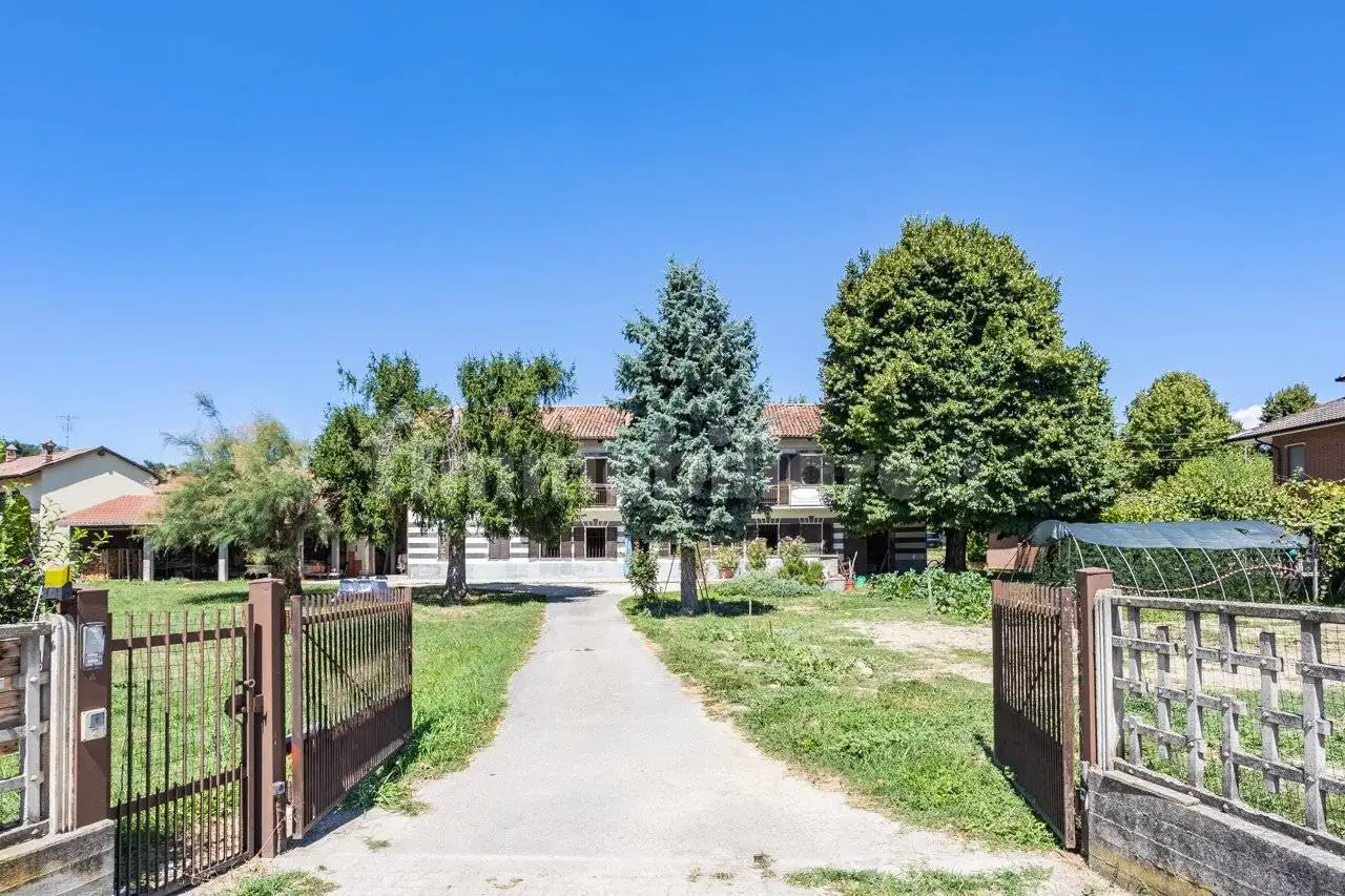 Rustico - Casale in vendita a Piobesi d'Alba