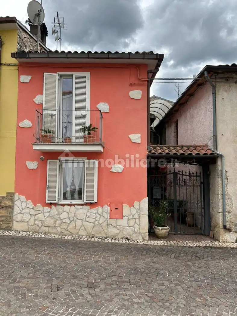 Appartamento in vendita a Tornimparte