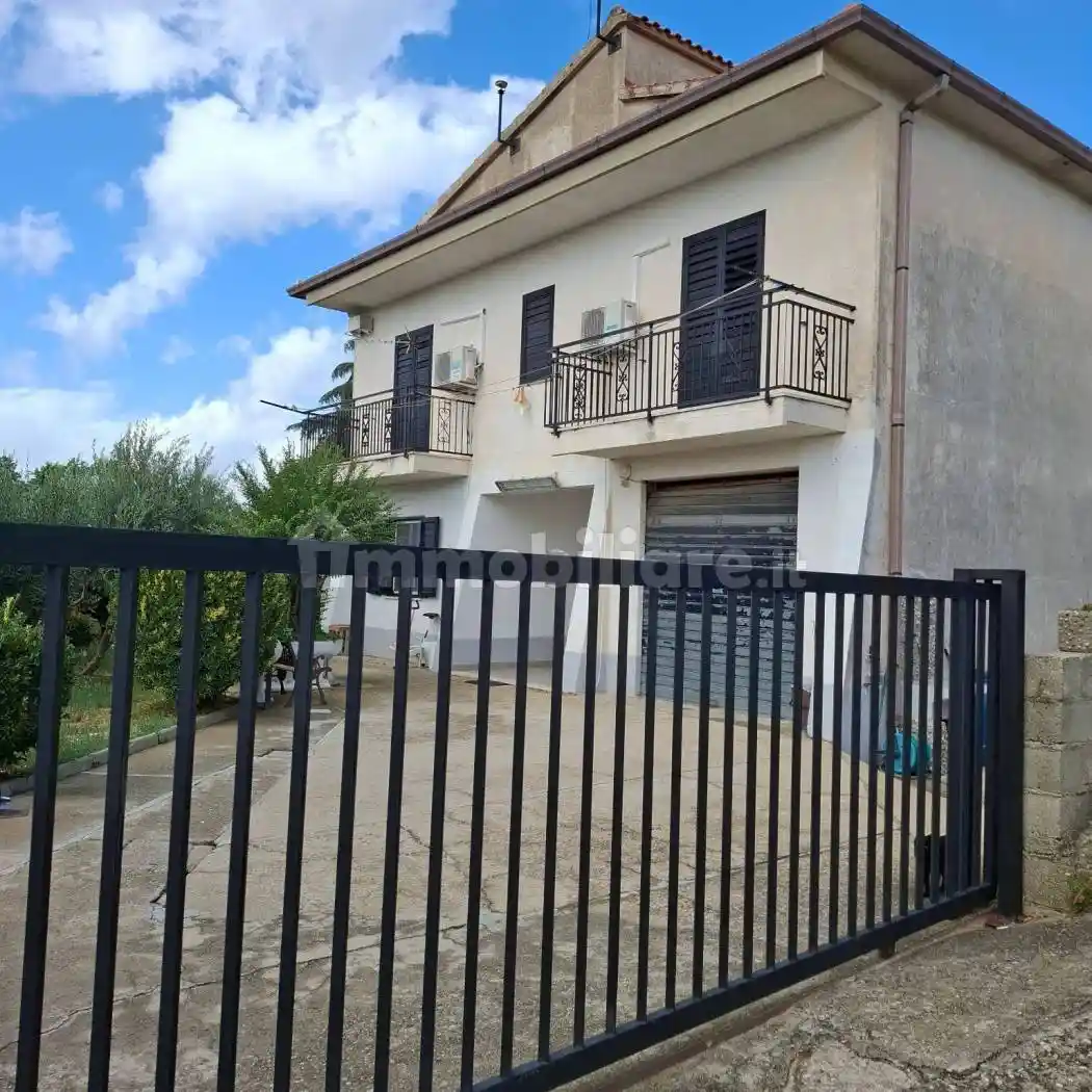 Palazzo - Edificio in Vendita - foto 2