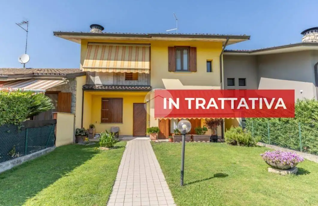 Villa in vendita a Bagnatica