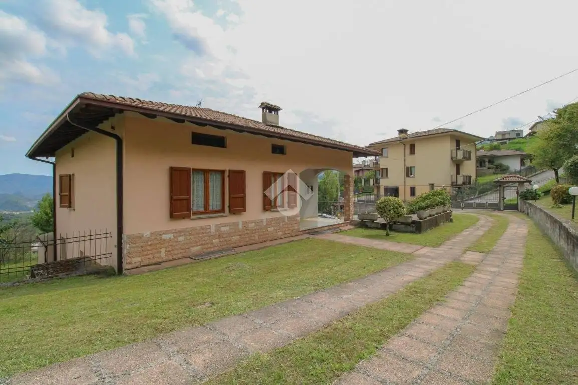Villa in vendita a Bione