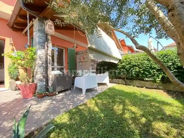 Villa in vendita a Taino