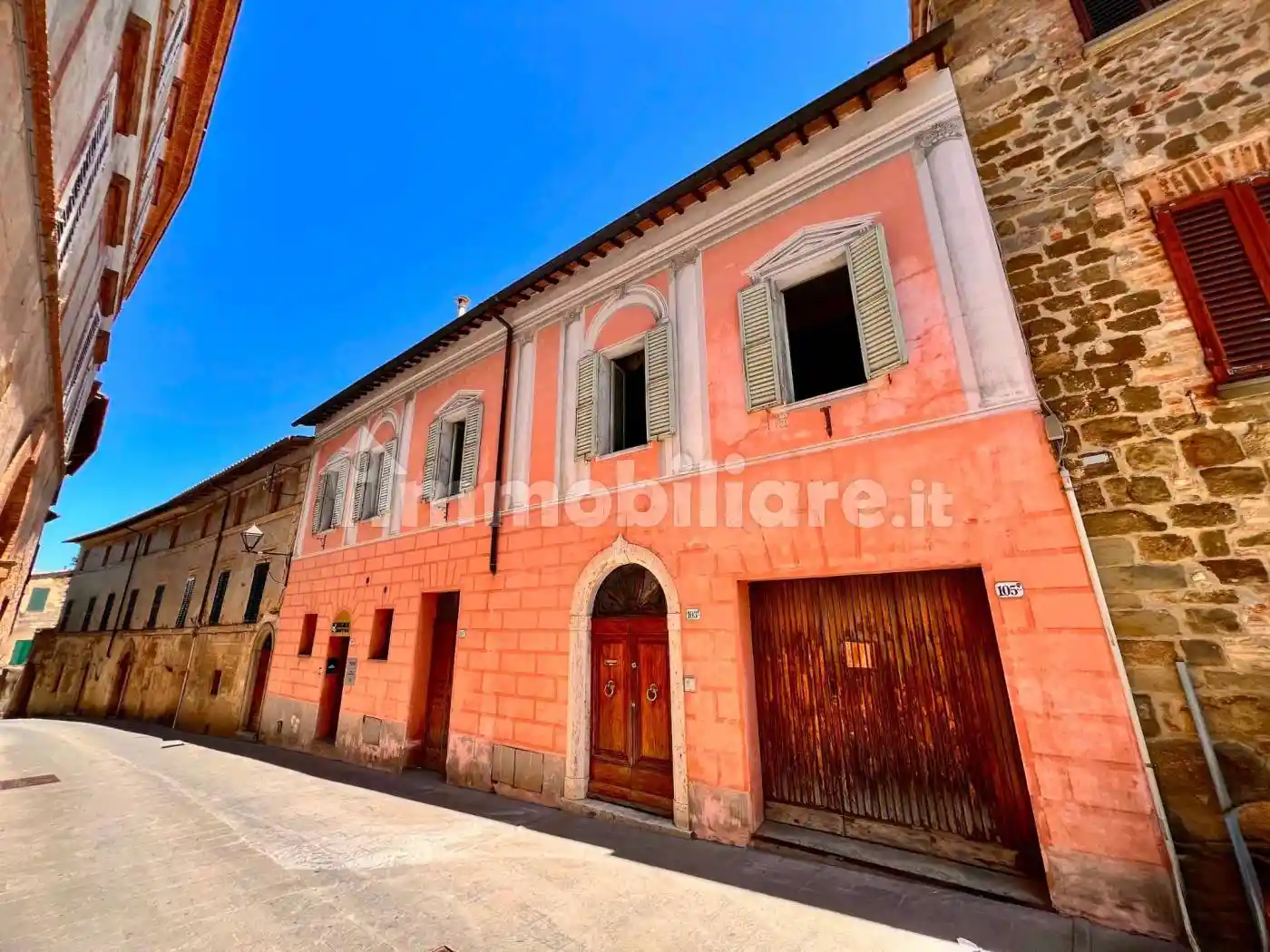 Casa indipendente in vendita a Montalcino