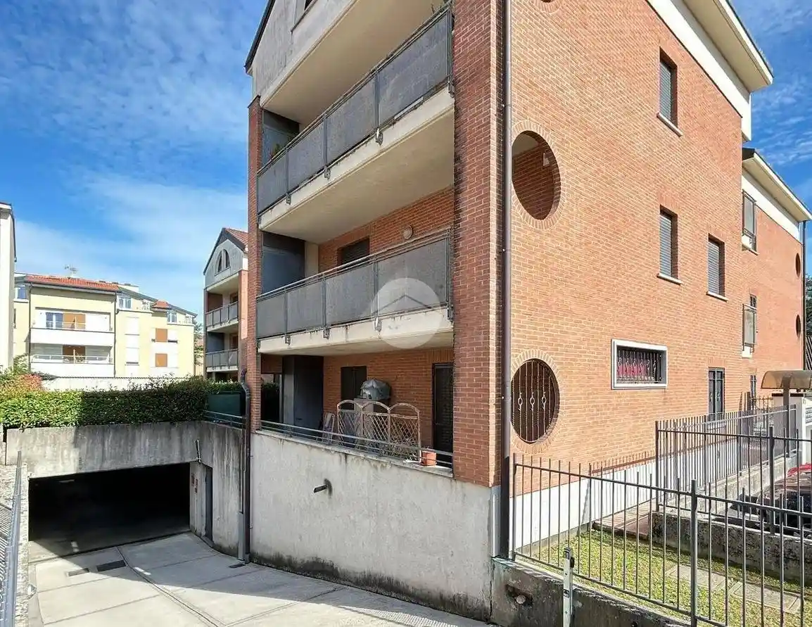 Trilocale via Monte Grappa 27, Montello - San Salvatore, Seregno - foto 2