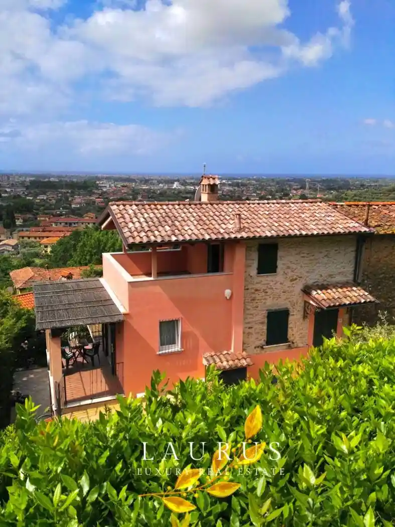 Villa in vendita a Seravezza