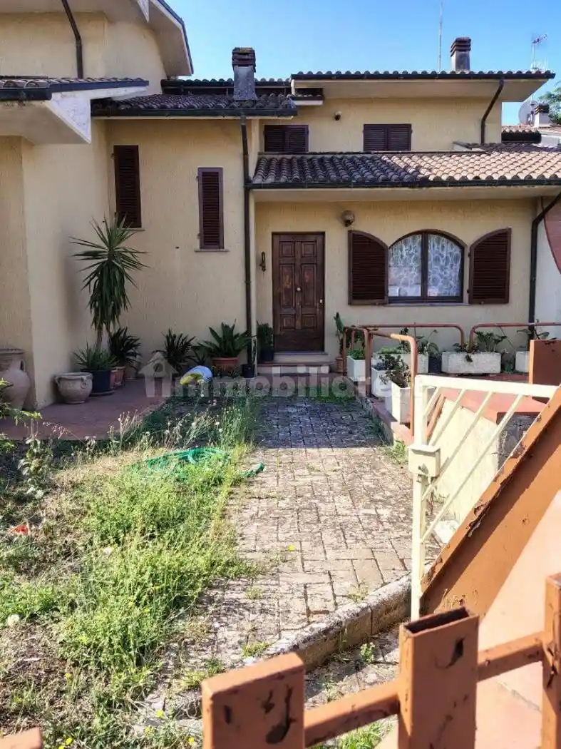 Villetta a schiera in vendita a Pitigliano